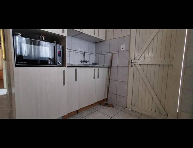 2 BEDROOM HOUSE FOR SALE IN KLIPFONTEIN VIEW